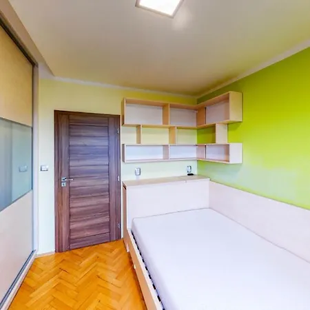 Novy Apartman V Ostrave U Misky S Akvariem A Vyhledem Z Balkonu Na Beskydy Ostrava Exterior photo