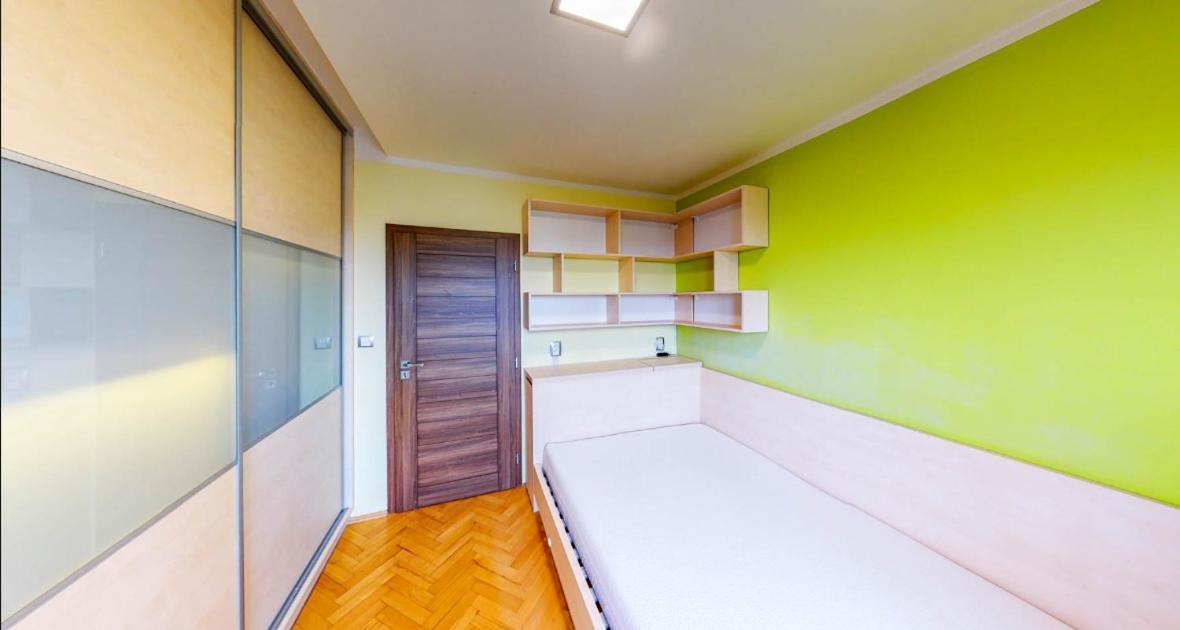 Novy V Ostrave U Misky S Akvariem A Vyhledem Z Balkonu Na Beskydy Apartment *